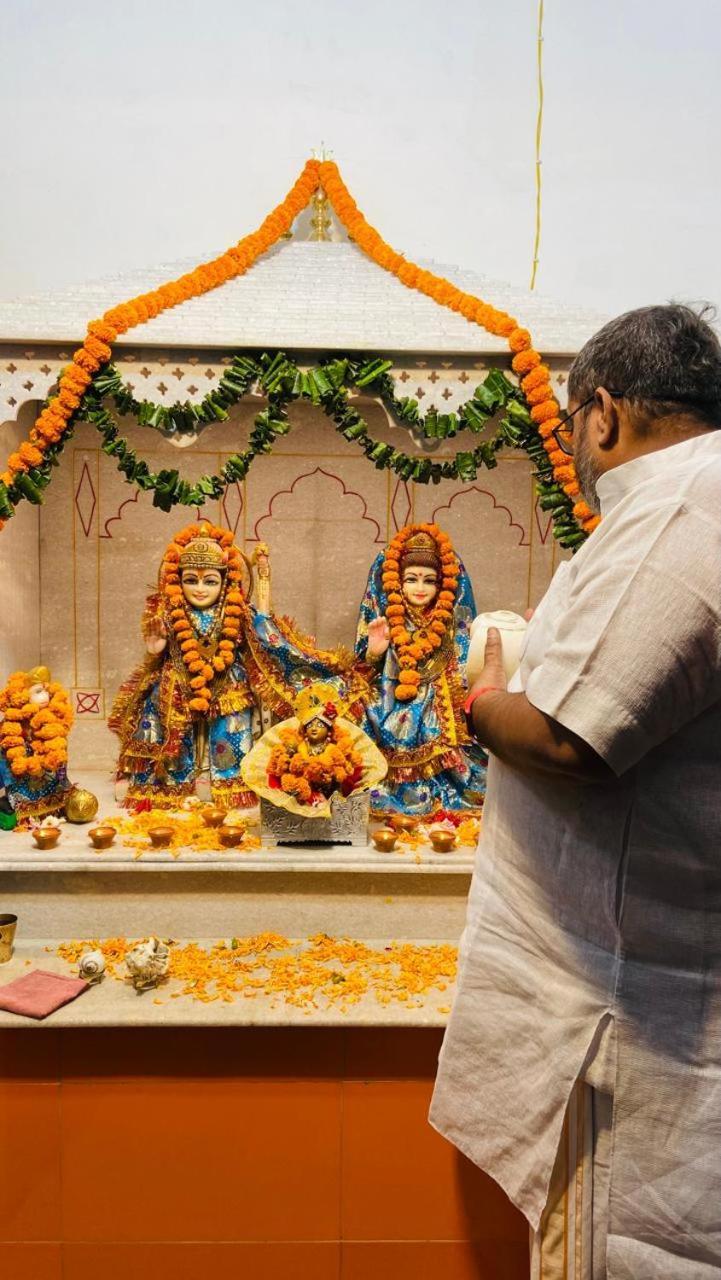 Mandir Saket Bhawan Hotel Ayodhya Екстериор снимка