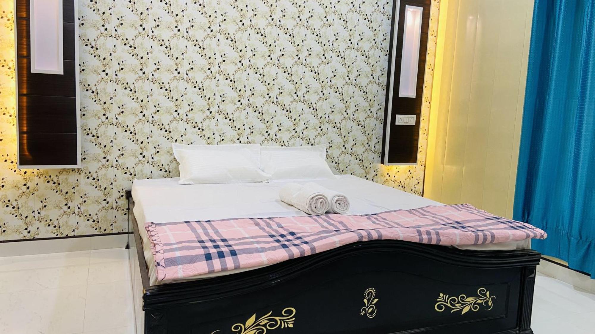 Mandir Saket Bhawan Hotel Ayodhya Екстериор снимка